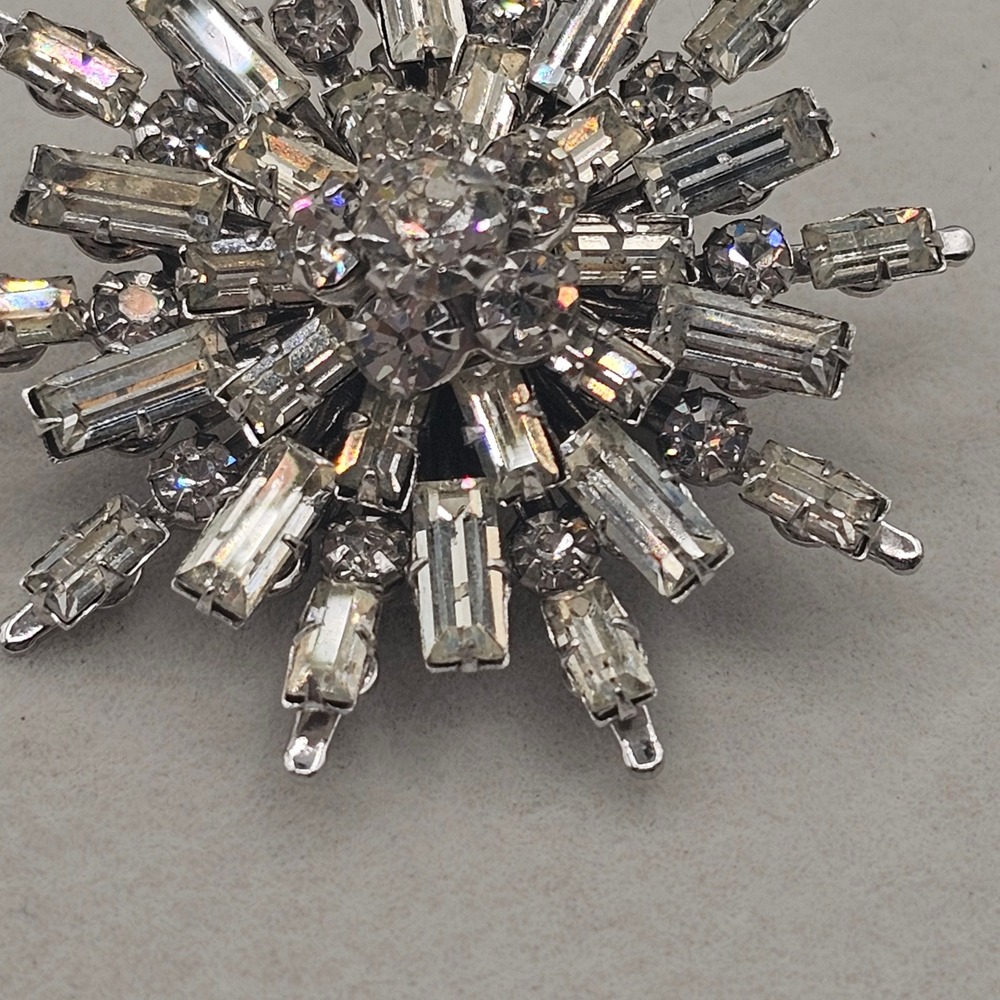 Vintage Starburst Brooch Clear Silver Tone Baguette Rhinestone 1.5" Pin Formal - Picture 11 of 15